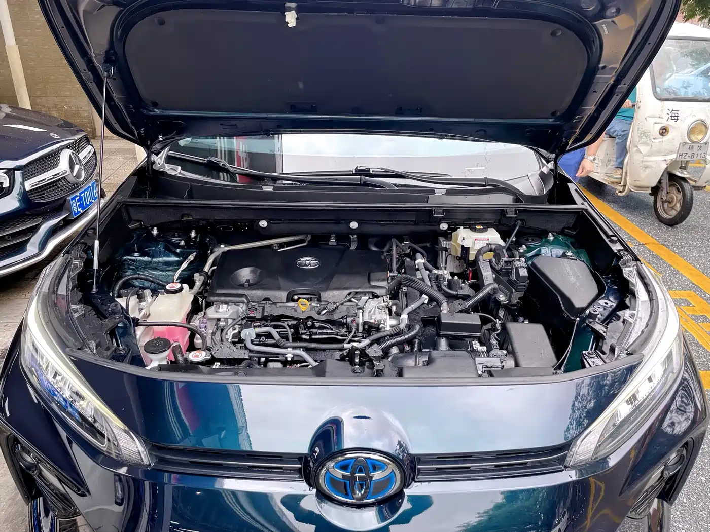 Toyota Wildlander 2020 Dual Engine 2.5L E-CVT FWD Luxury фото 9