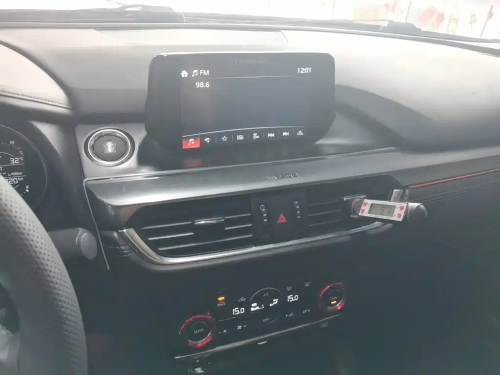 Photo 13 - Mazda Atenza