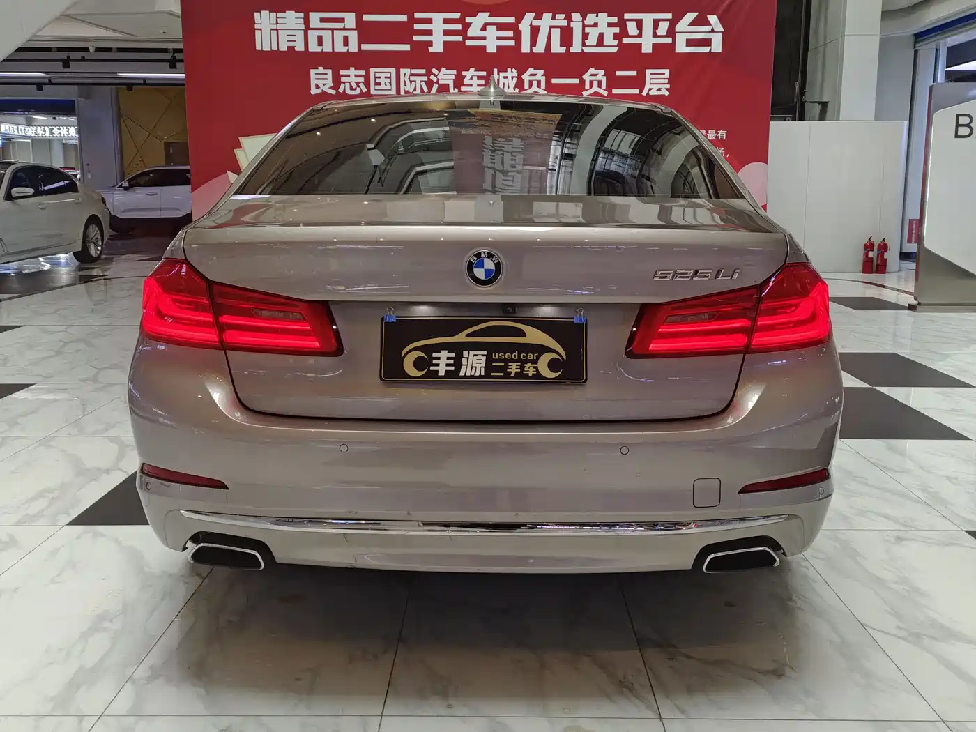 BMW 5 Series 2020 525Li Luxury Package фото 24