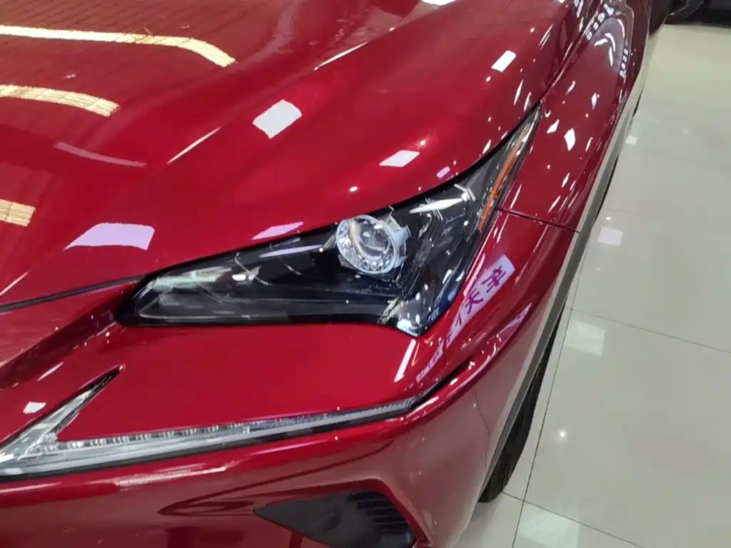 Фото 24 - Lexus NX
