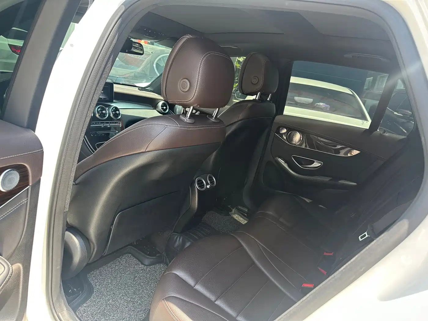 Mercedes-Benz GLC 2019 GLC 260 4MATIC Luxury фото 5