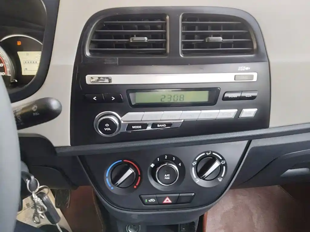 Changan Oshan Ouliv 2014 2015 1.2L Manual Enjoyment