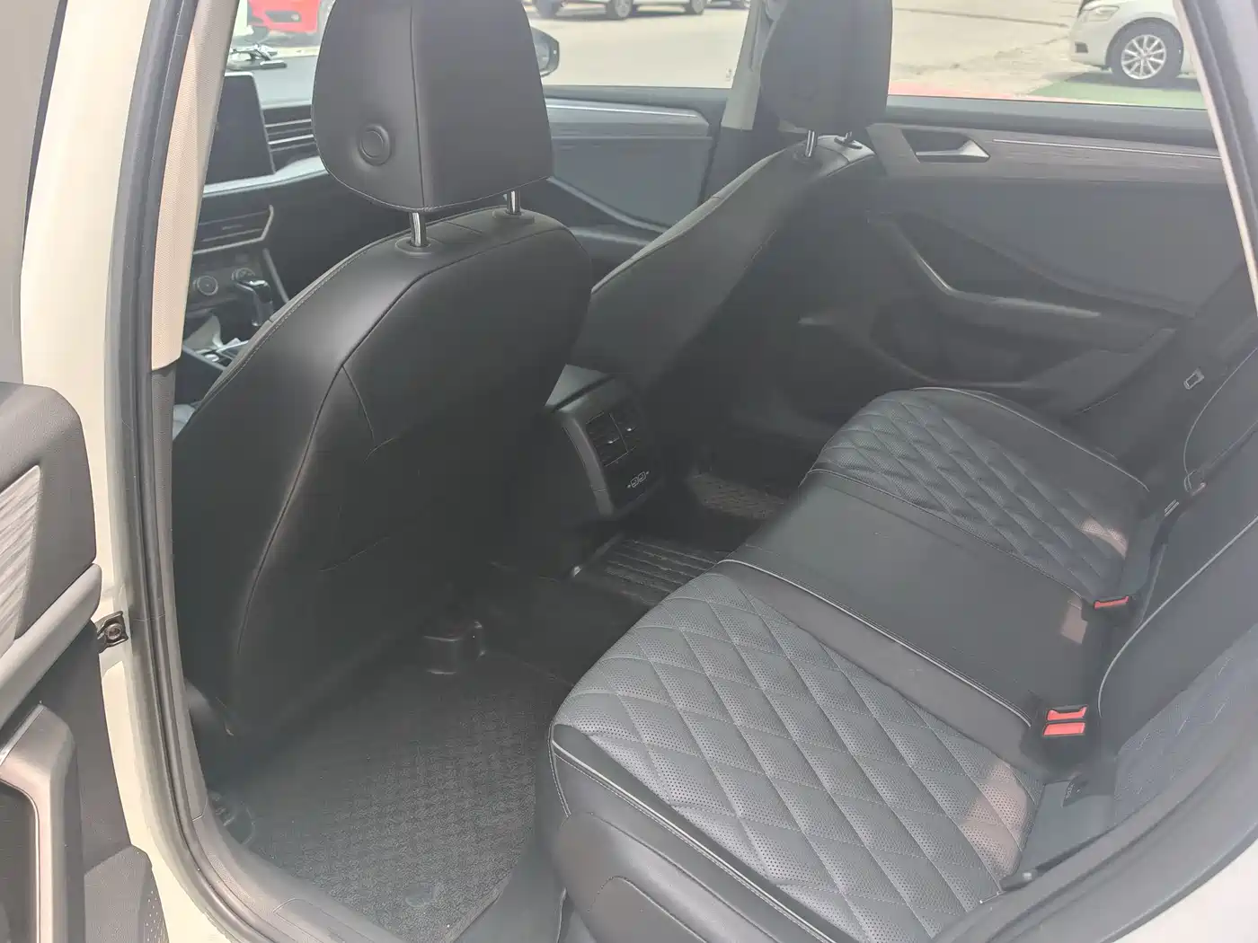 Volkswagen Sagitar 2023 280TSI DSG Beyond Lite фото 4