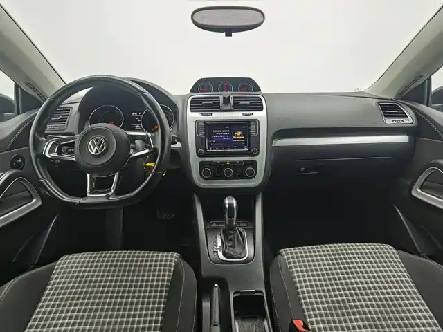 Volkswagen Scirocco 2015 1.4TSI Trend Edition — фото 5