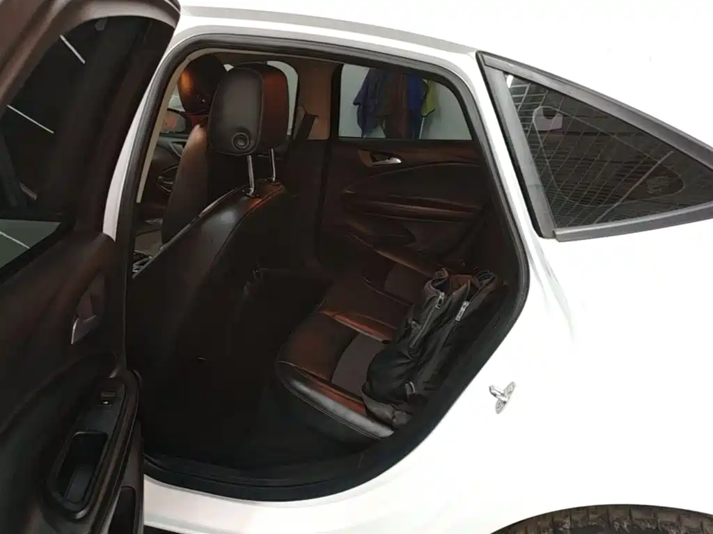 Buick Verano 2015 Sedan 20T Dual-clutch Leading фото 17