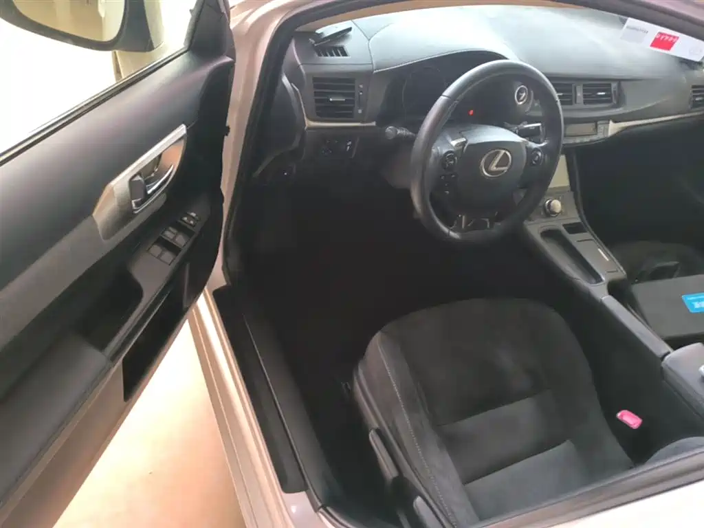 Lexus CT 2014 CT200h Elite Monochrome фото 16