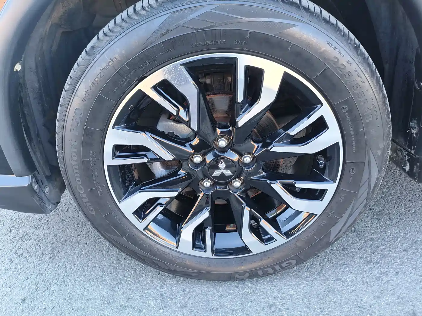 MITSUBISHI OUTLANDER