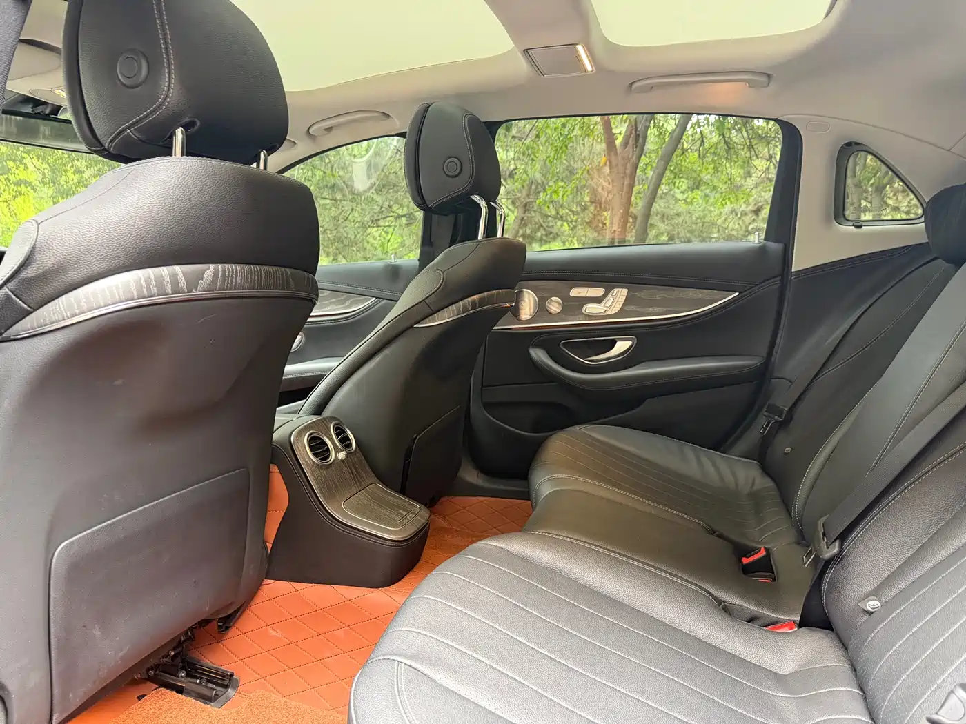 Mercedes-Benz E-Class 2023 E 300 L Luxury фото 7