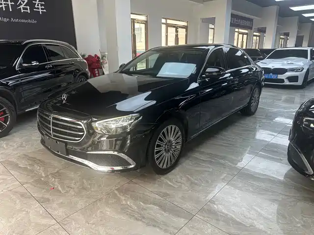 MERCEDES-BENZ E CLASS