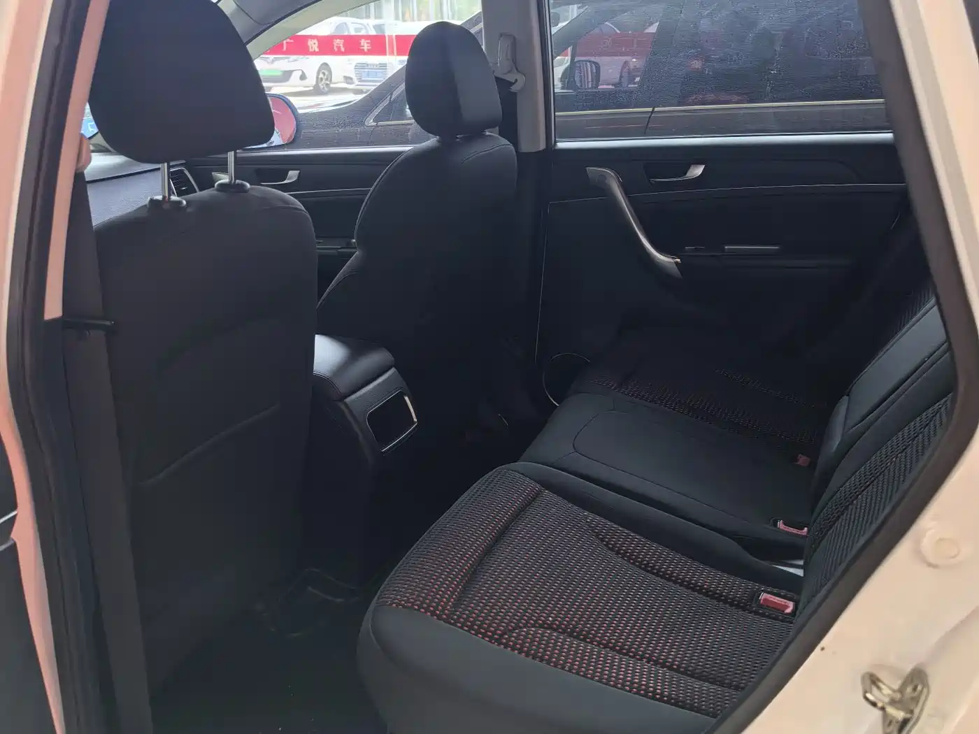 Haval M6 2017 1.5T Manual 2WD Urban фото 5