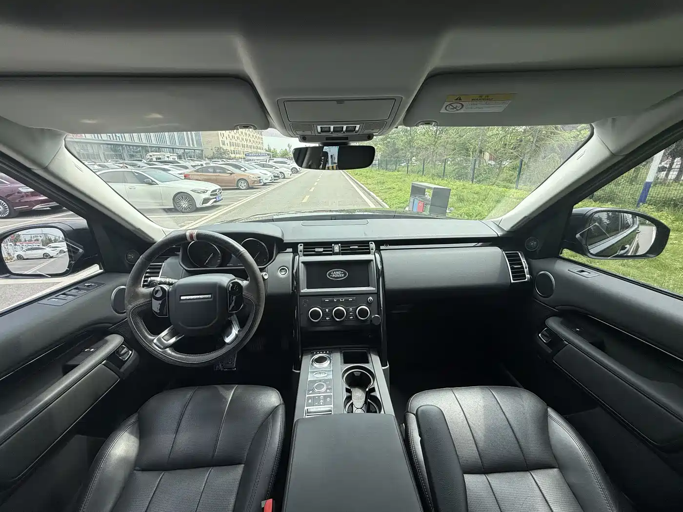 Land Rover Discovery 2019 3.0 SC V6 SE фото 12