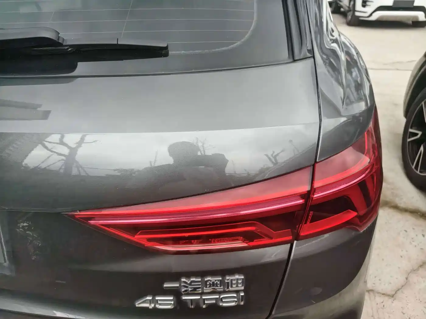 Фото 8 - Audi Q3