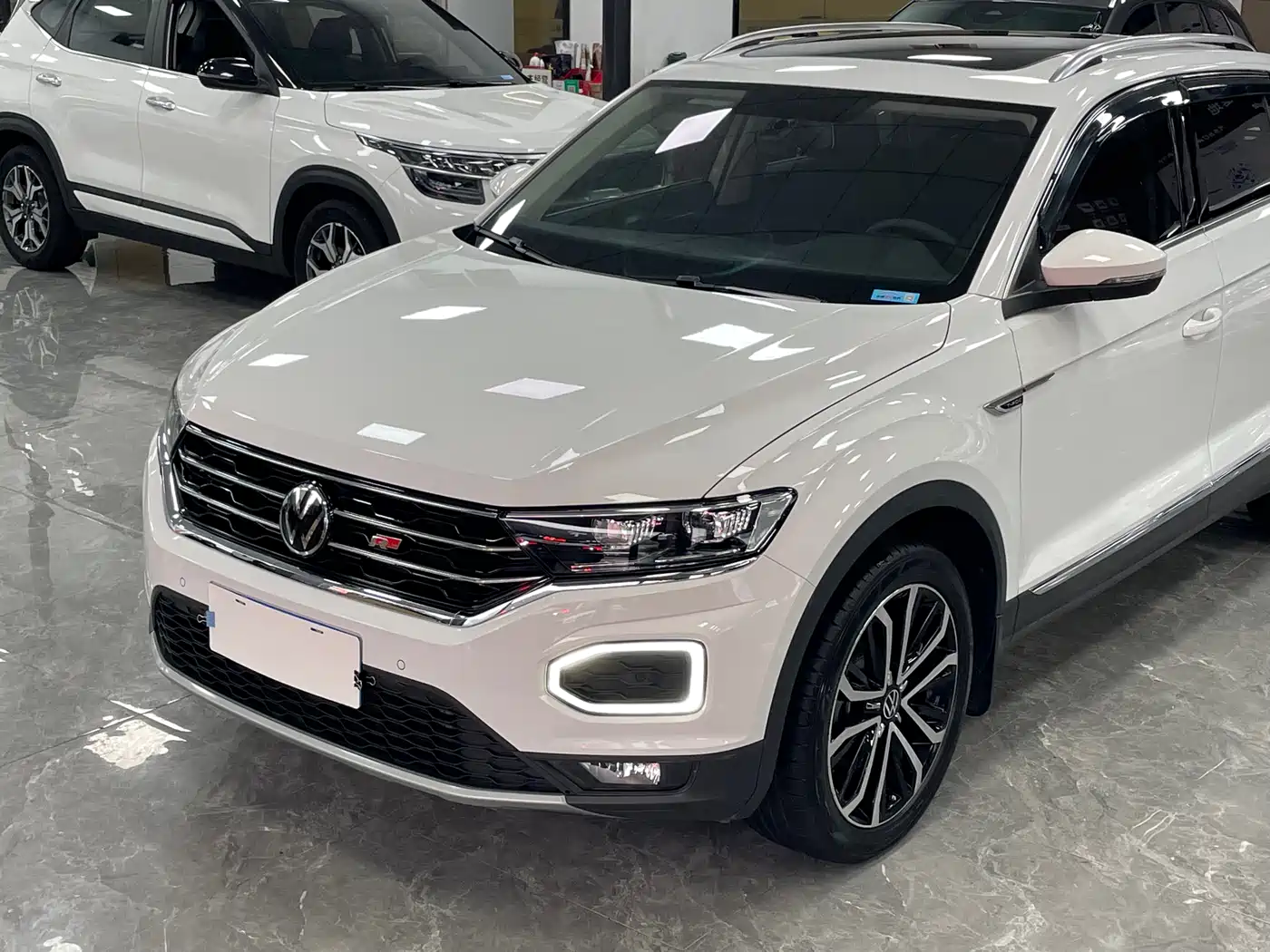 VOLKSWAGEN T-ROC EXPLORING SONGS