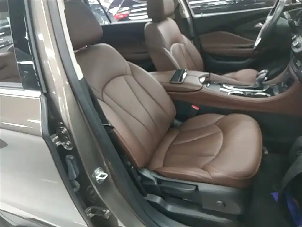 Buick Envision Plus 2019 28T AWD Elite Model China VI фото 25