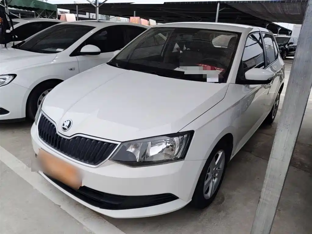 Škoda Fabia 2016 1.4L Automatic Car Enjoy Edition