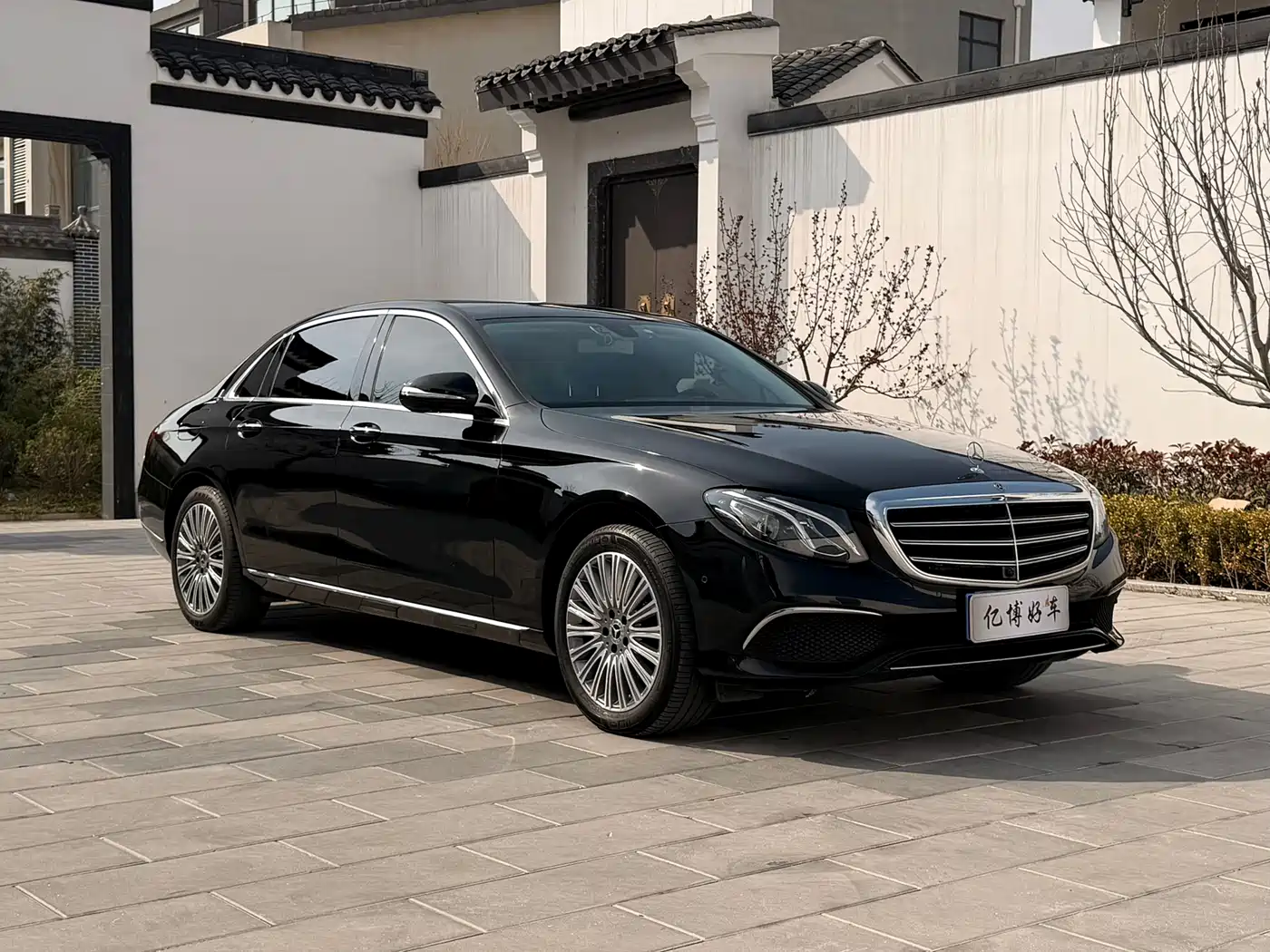Mercedes-Benz E-Class 2020 E 300 L Luxury Model фото 3