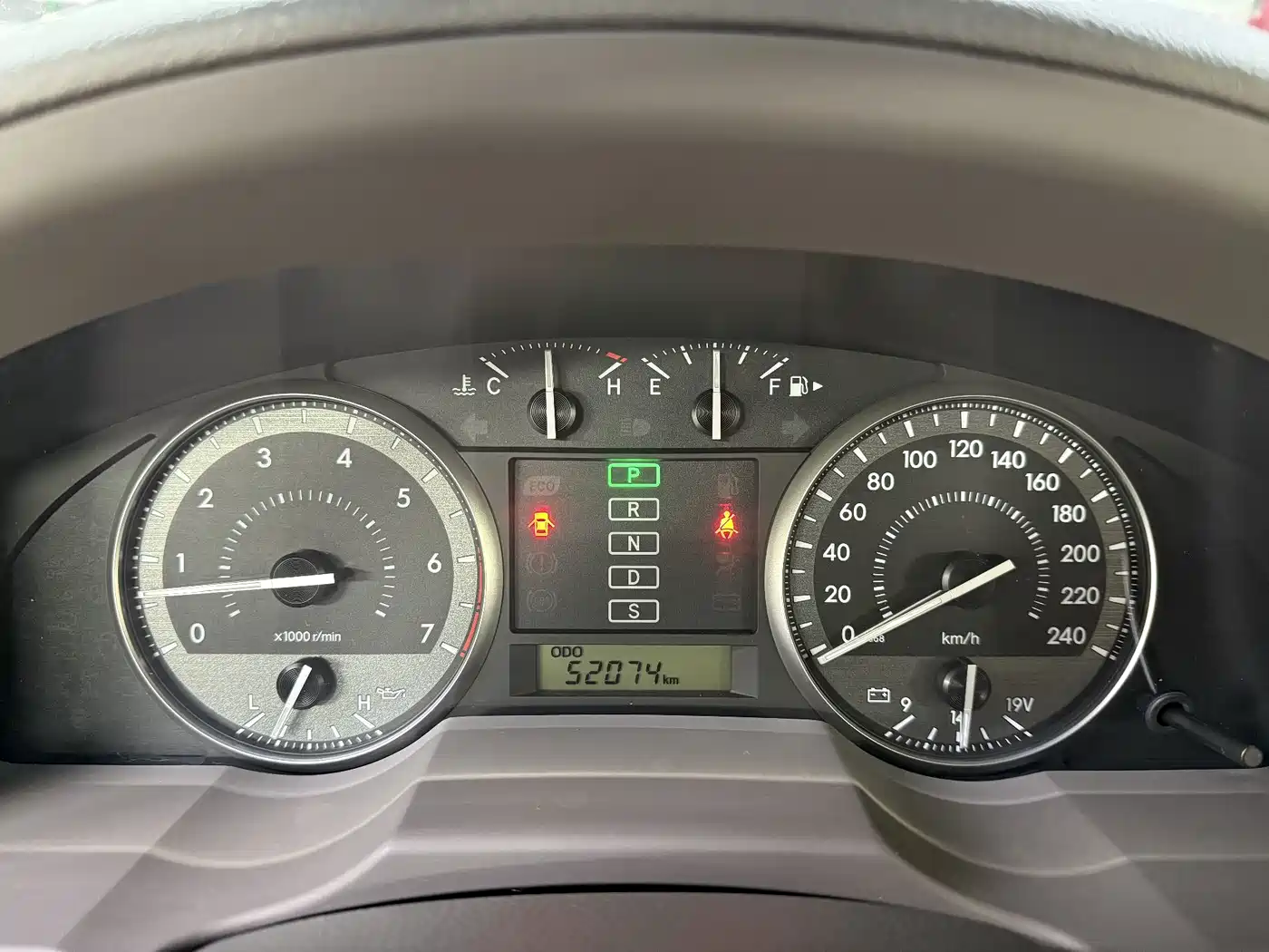 Toyota Land Cruiser 2012 4.0L Automatic VX фото 23