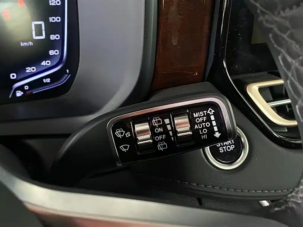 Hongqi HQ9 PHEV 2024 Model 2.0T AWD Luxury Edition фото 30
