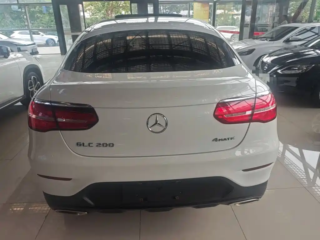 صورة 6 - Mercedes-Benz GLC Coupe