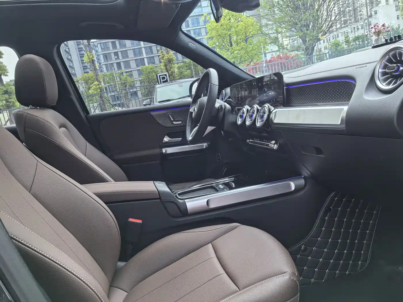 Mercedes-Benz GLB 2025 GLB 220 Dynamic фото 16