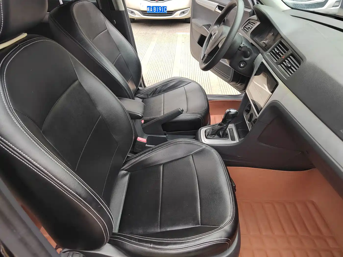 Volkswagen Lavida 2013 Facelift Classic 1.6L Automatic Trend фото 6