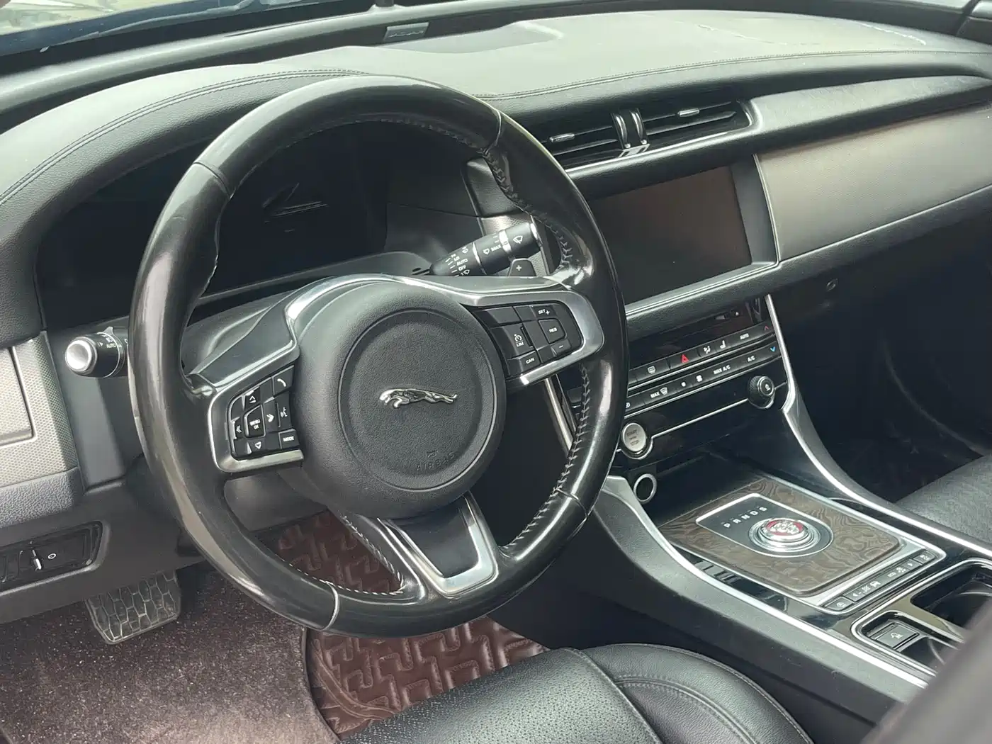 Jaguar XFL 2018 XFL 2.0T 250PS Luxury фото 4