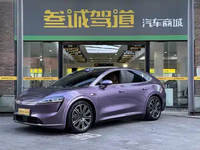 Luxeed R7