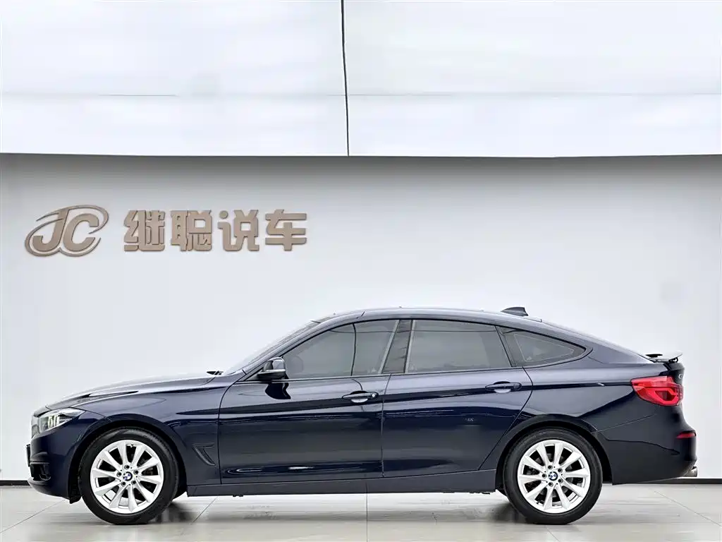 BMW 3 Series GT 2019 320i Fashion Model фото 3