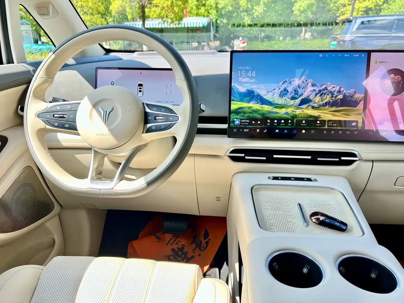 Voyah Auto Voyah Dreamer 2025 2025 PHEV 4WD Kunpeng Premium Edition