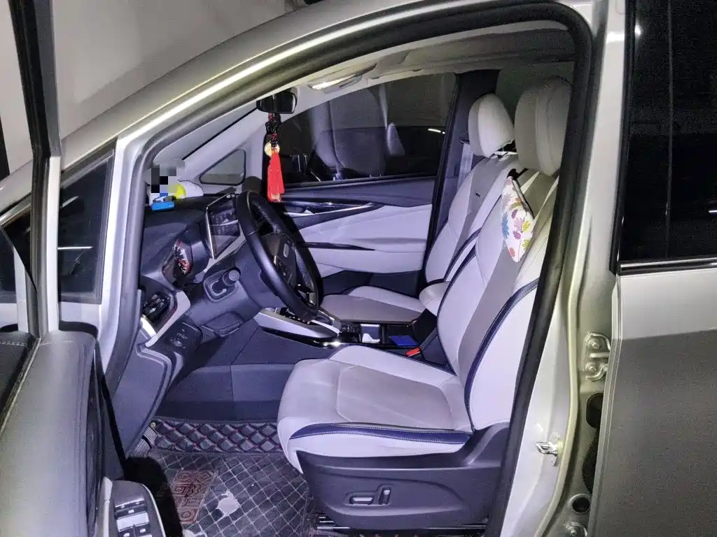SAIC Maxus Maxus G50 2019 2019 1.5T Debut Automatic Luxury Edition 7-seater