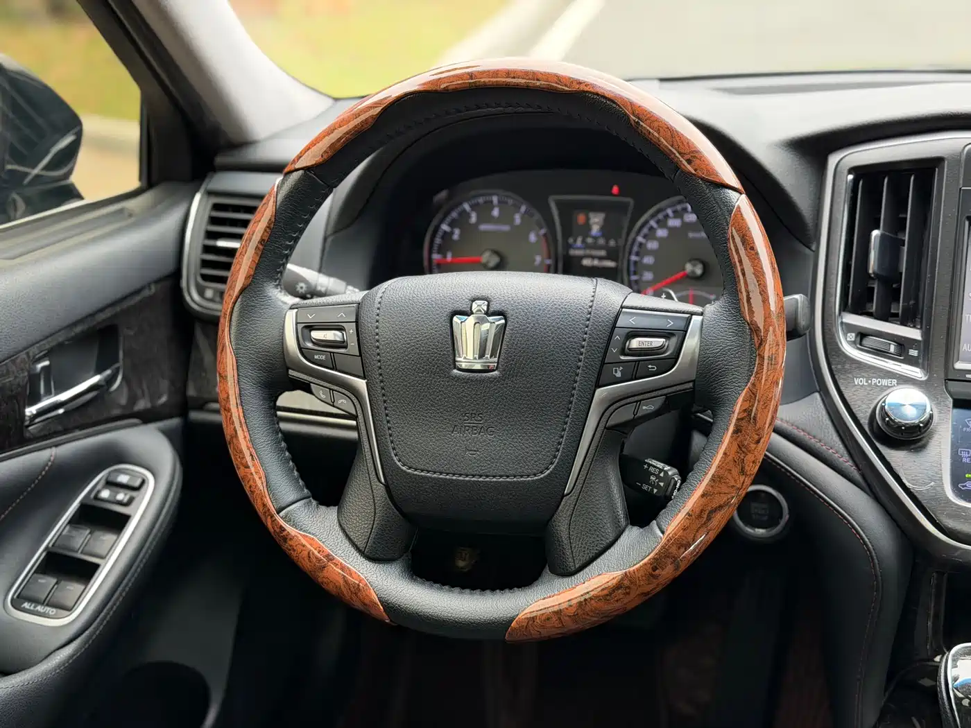 Toyota Crown 2018 2.0T Fashion Edition фото 17