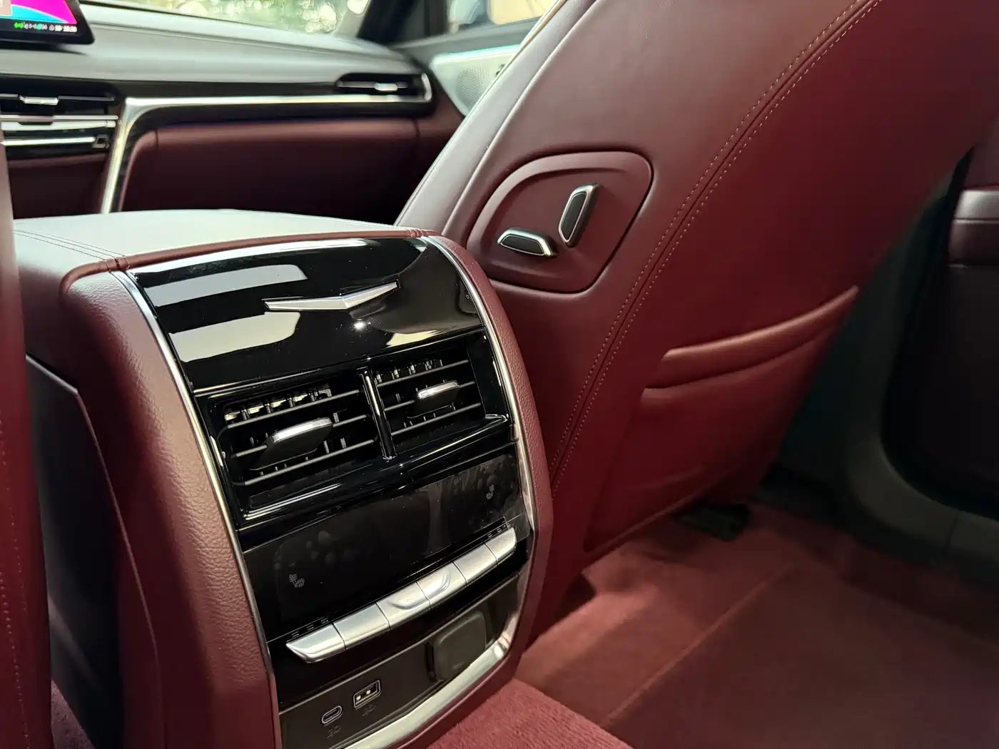 Cadillac CT6 2023 28T Premium Model фото 9
