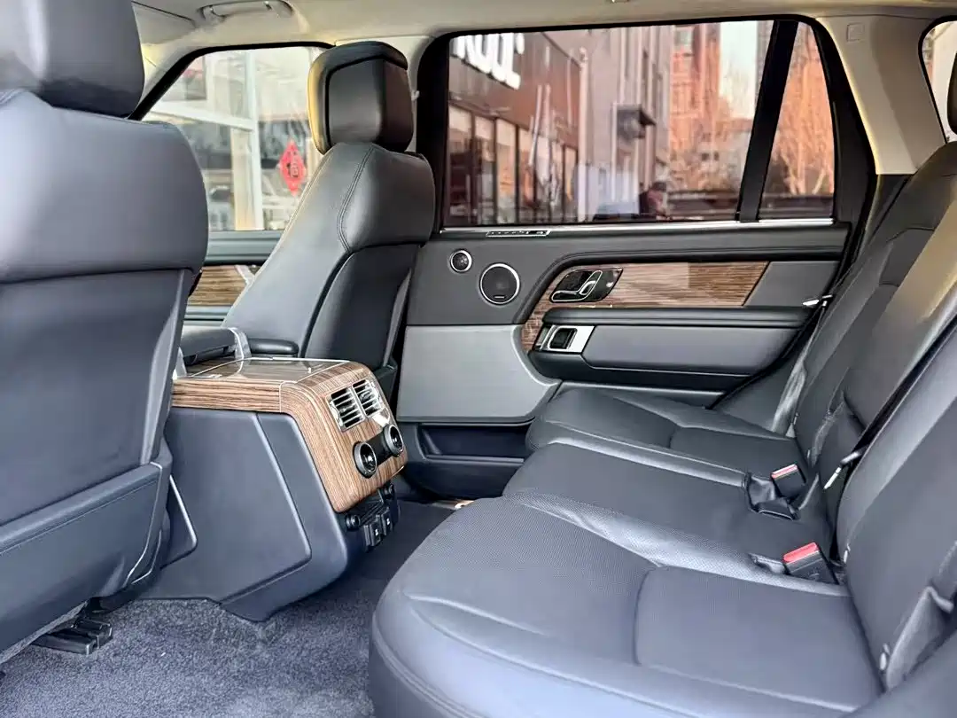 Land Rover Range Rover 2018 3.0 SC V6 Vogue Heritage Extended Edition фото 8