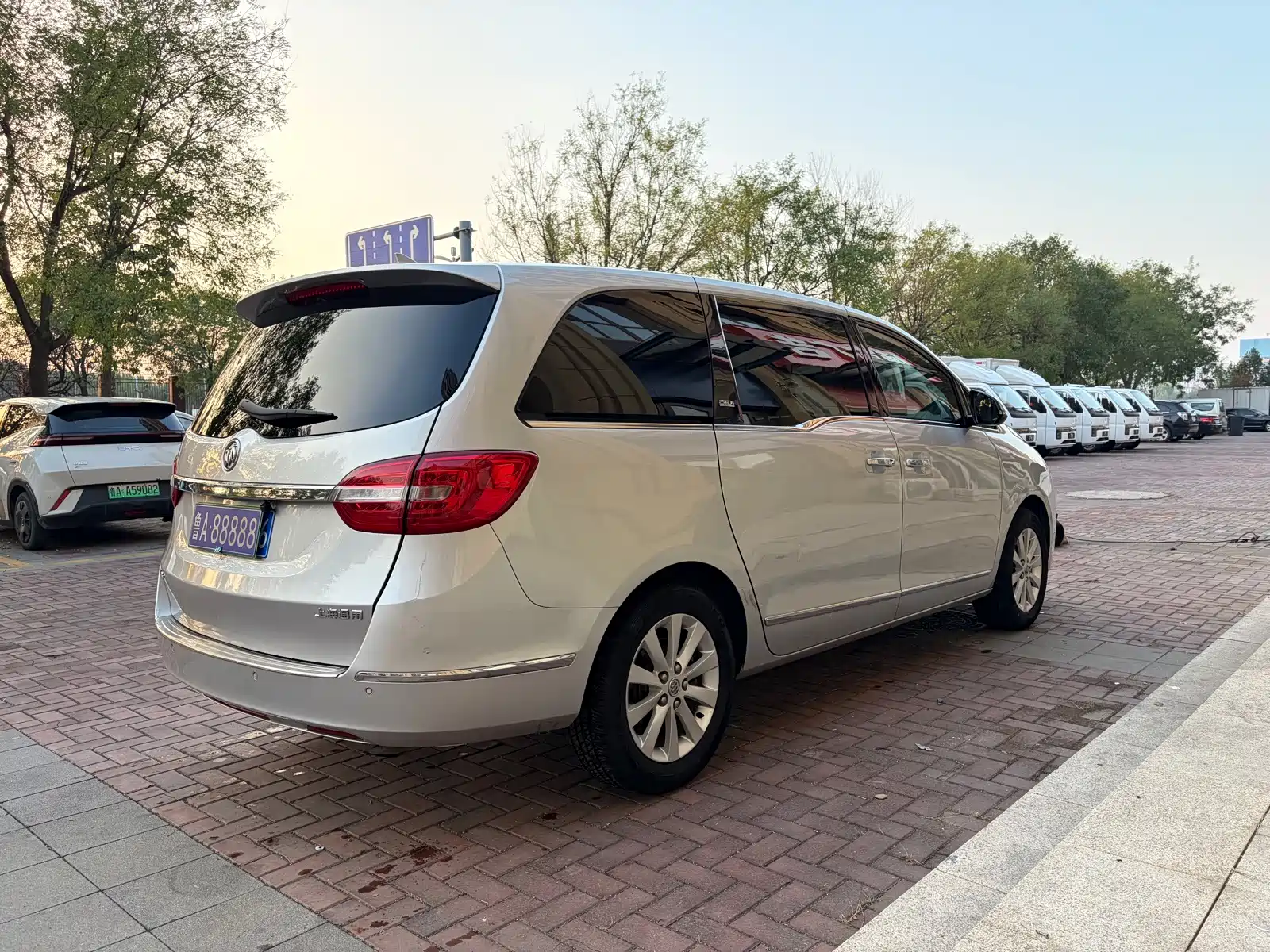 Фото 6 - Buick GL8
