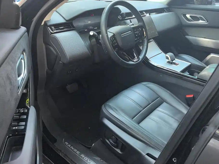 Фото 9 - Land Rover Range Rover Velar