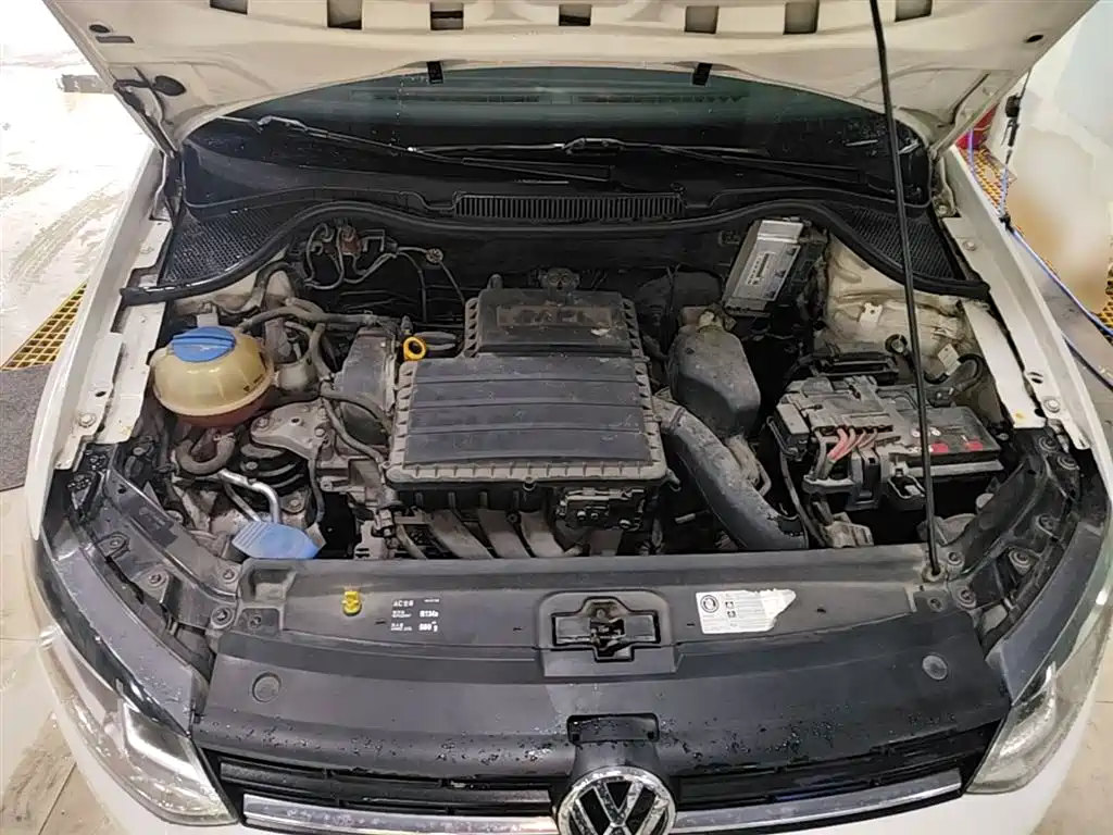 Volkswagen Polo 2016 1.6L Automatic Comfort фото 20