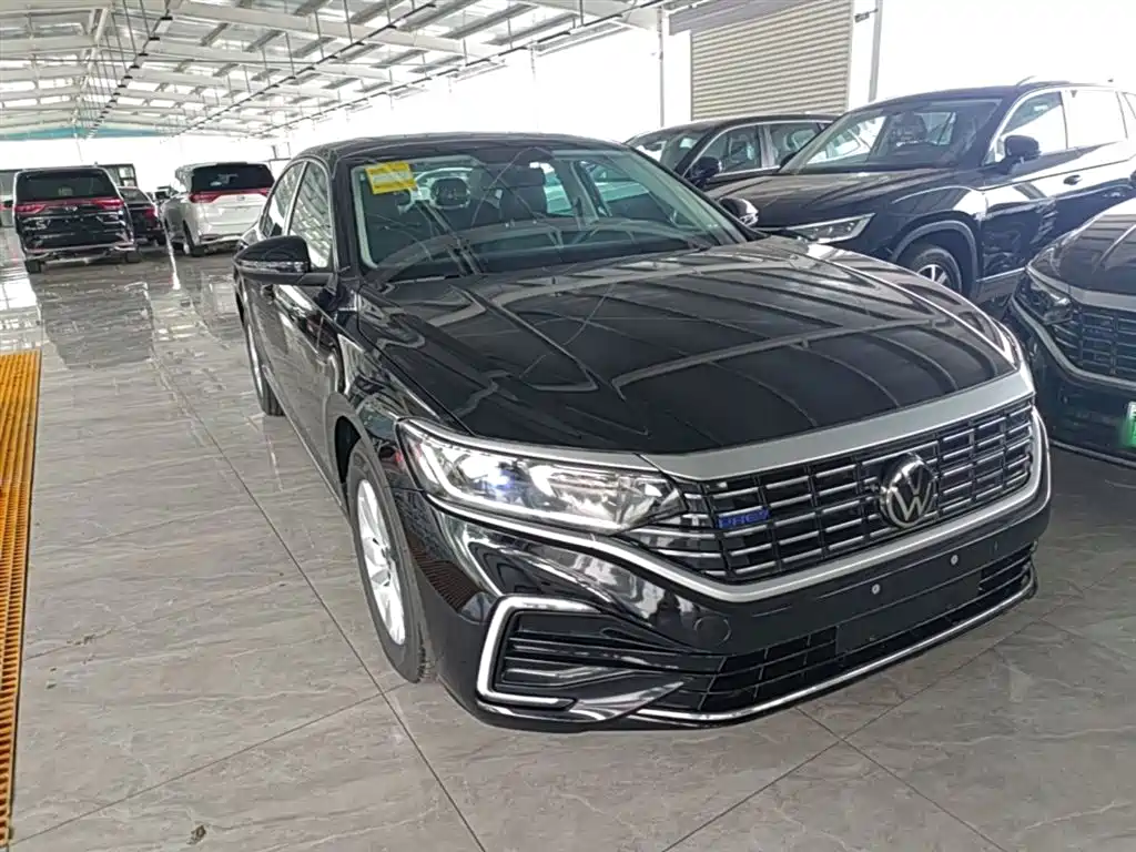 VOLKSWAGEN PASSAT NEW ENERGY