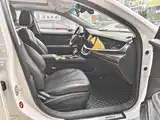 Фото 8 - Geely Borui