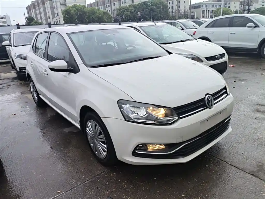 Volkswagen Polo 2016 1.6L Automatic Comfort фото 4