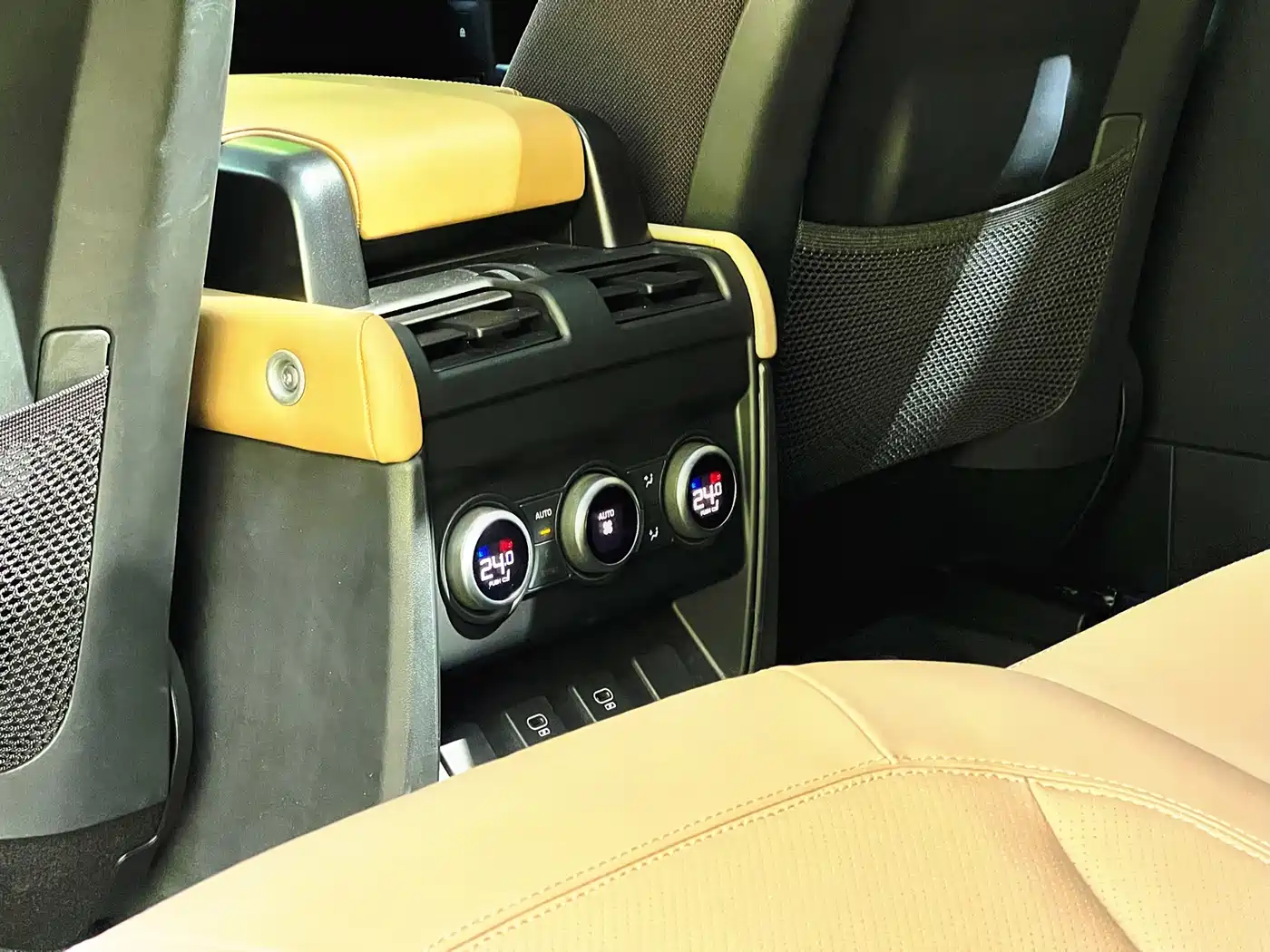 Land Rover Defender 2025 110 3.0T P400 -Dynamic HSE фото 26