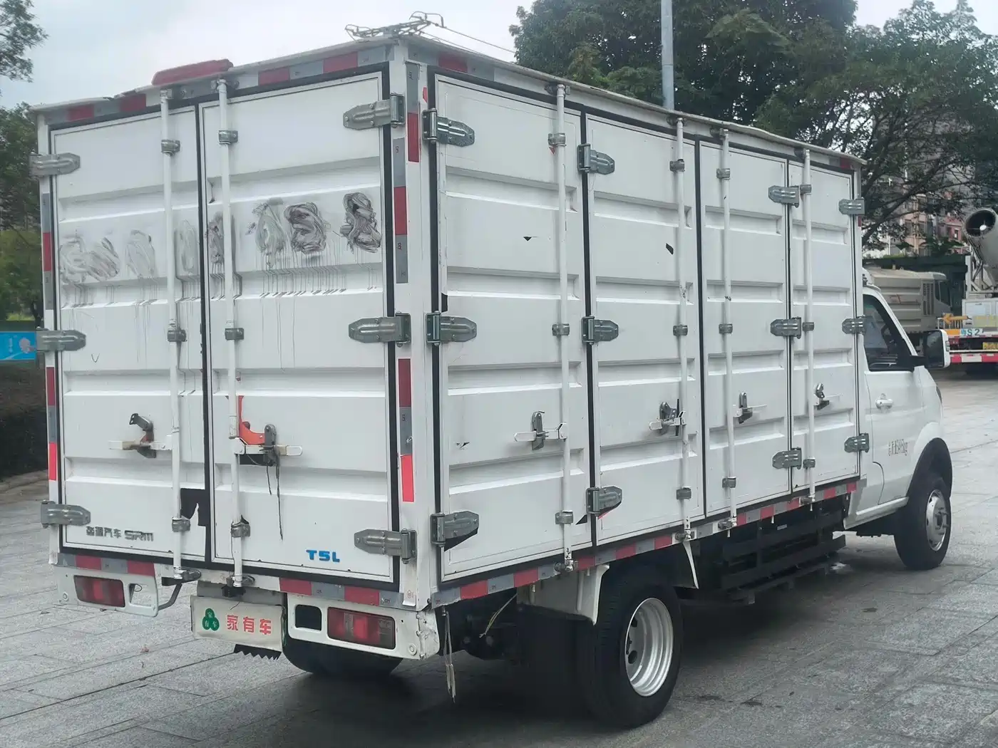 SRM Xinyuan Xinyuan T5L EV 2025 2025 AVIC 56.7KWh Standard 3.8m Cargo Grid