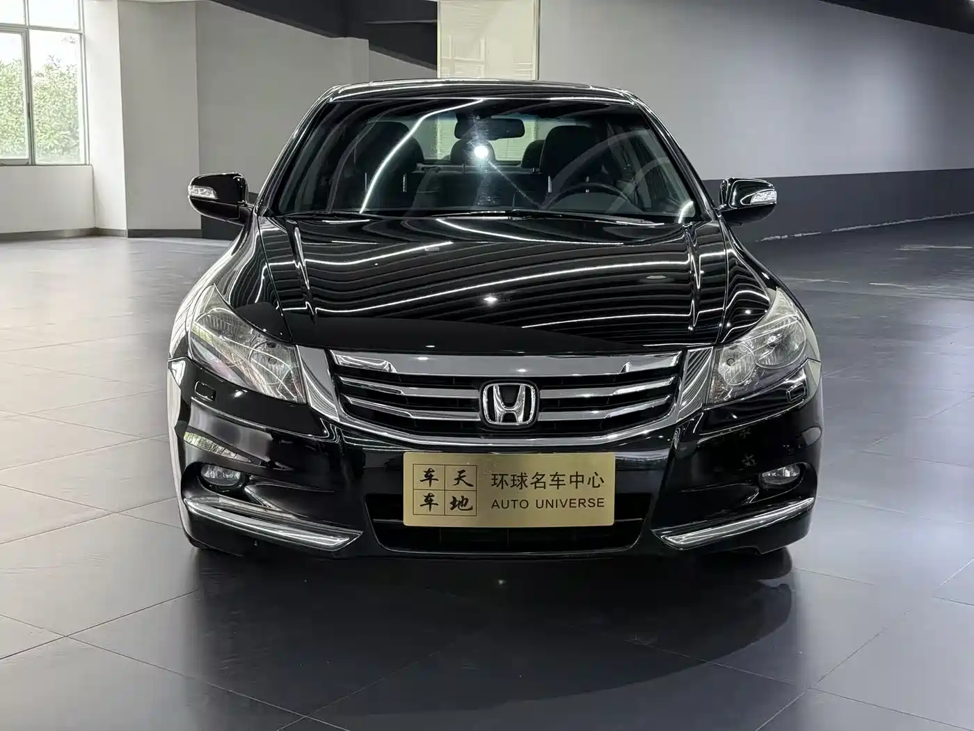 Фото 2 - Honda Accord