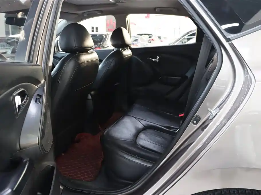 Hyundai Beijing Hyundai ix35 2013 2.0L Automatic 2WD Smart GLS China V фото 5