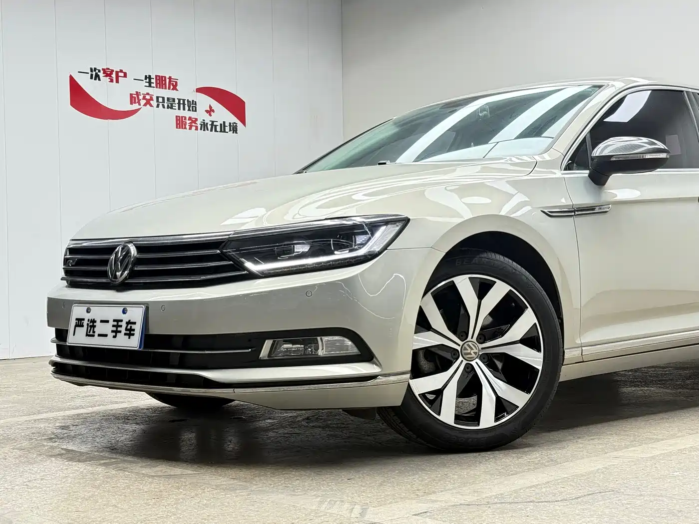 Volkswagen Magotan 2017 330TSI DSG Leading фото 5