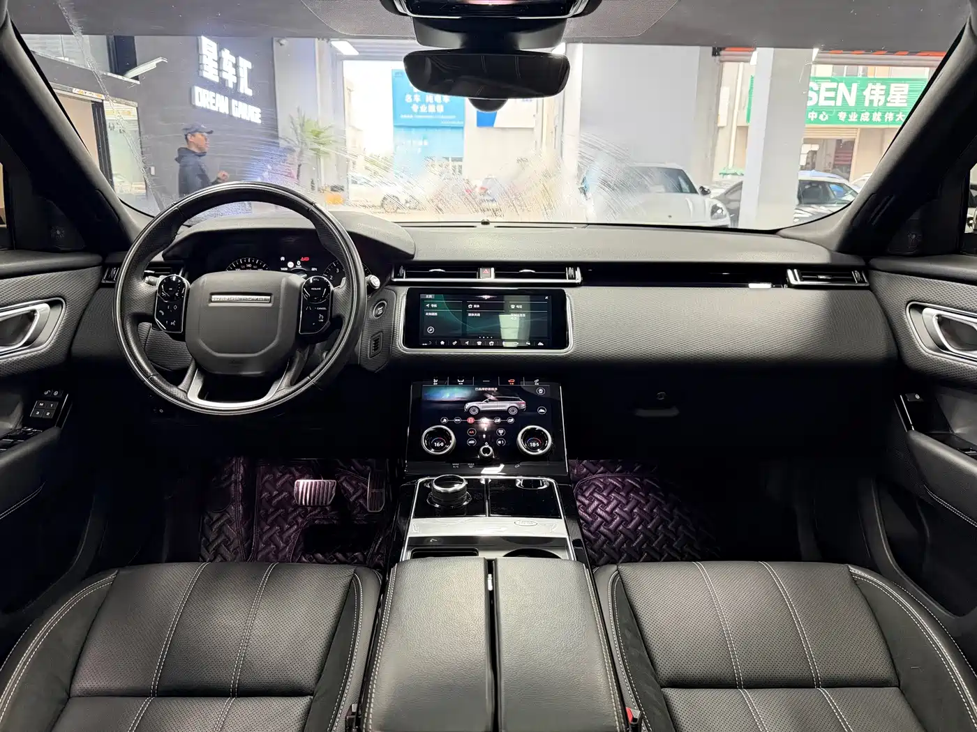 Фото 6 - Land Rover Range Rover Velar