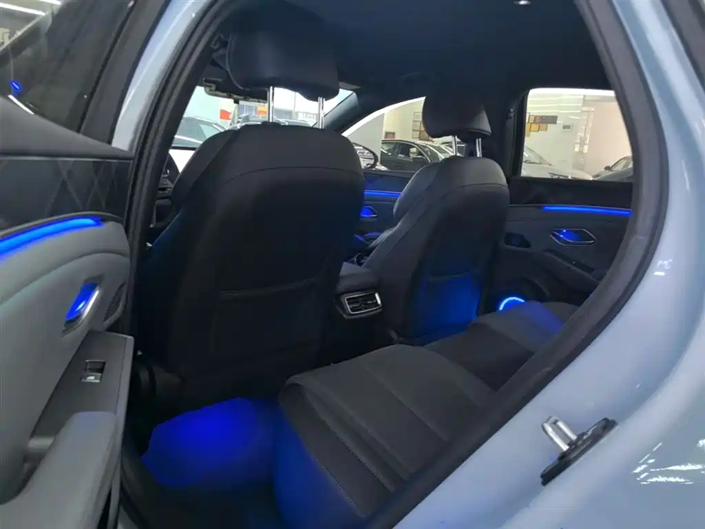 BYD Qin L 2025 DM-i Smart Drive Edition 80KM Leading фото 17