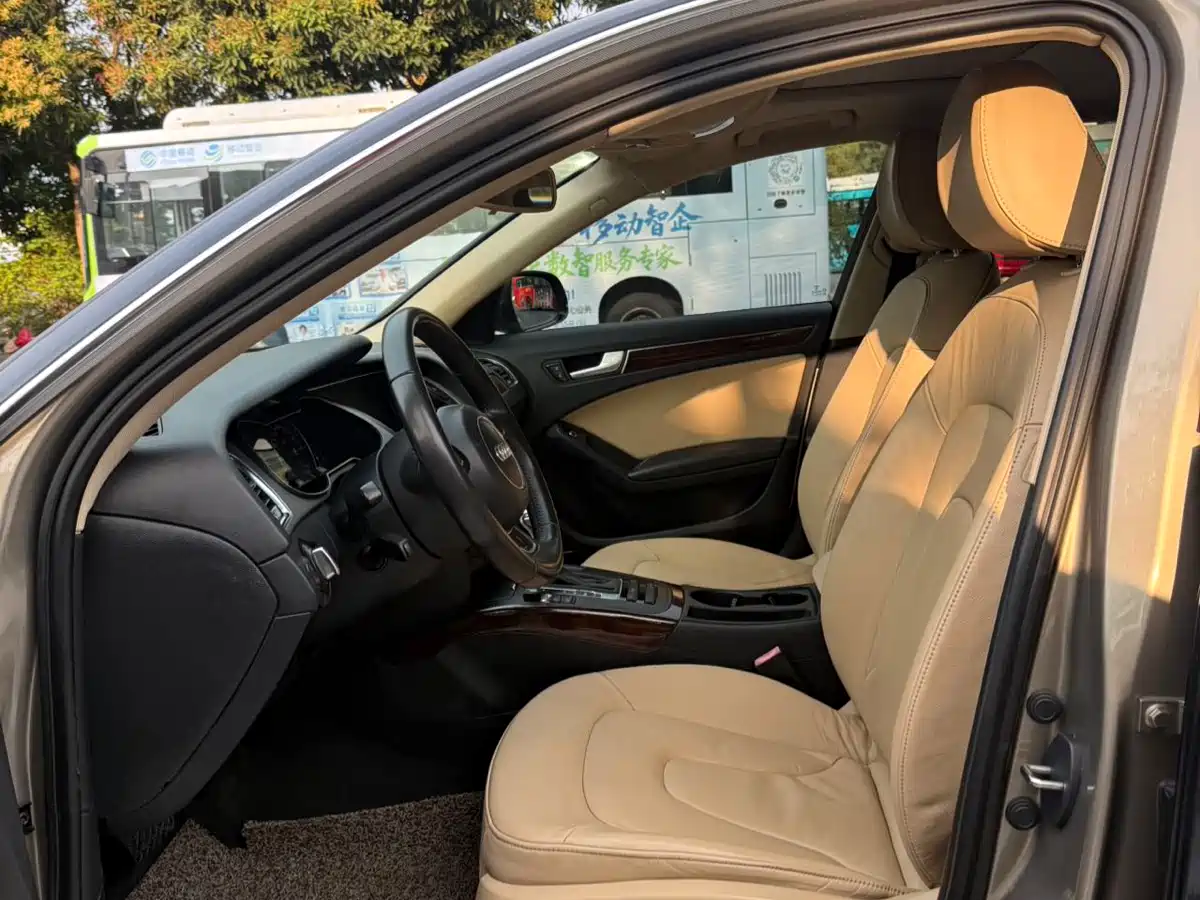 Audi A4L 2013 35 TFSI Automatic Standard фото 4