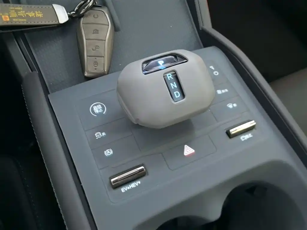BYD Qin L 2025 DM-i Smart Drive Edition 80KM Leading фото 14