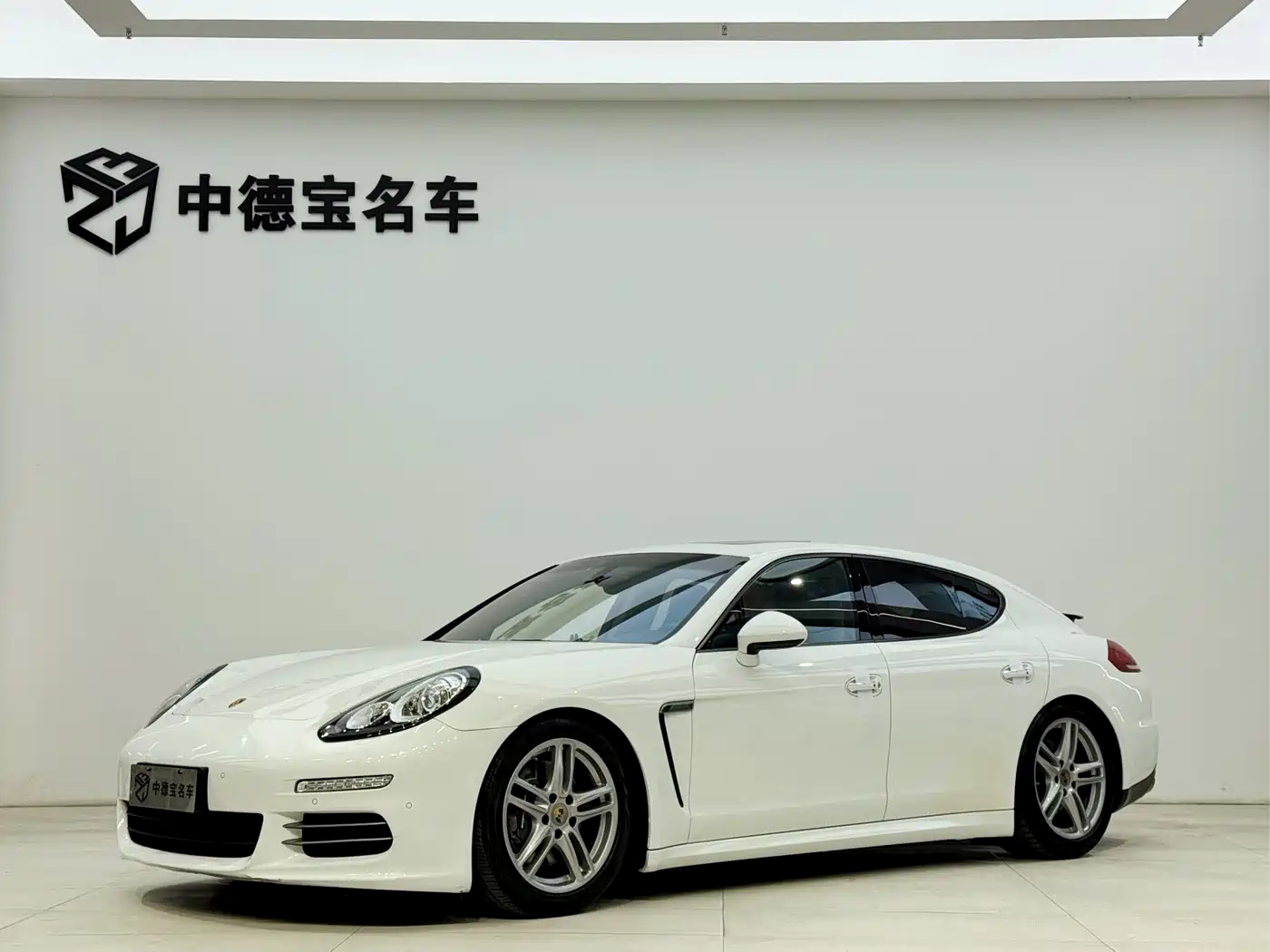 Porsche Panamera 2014 Panamera 4 3.0T