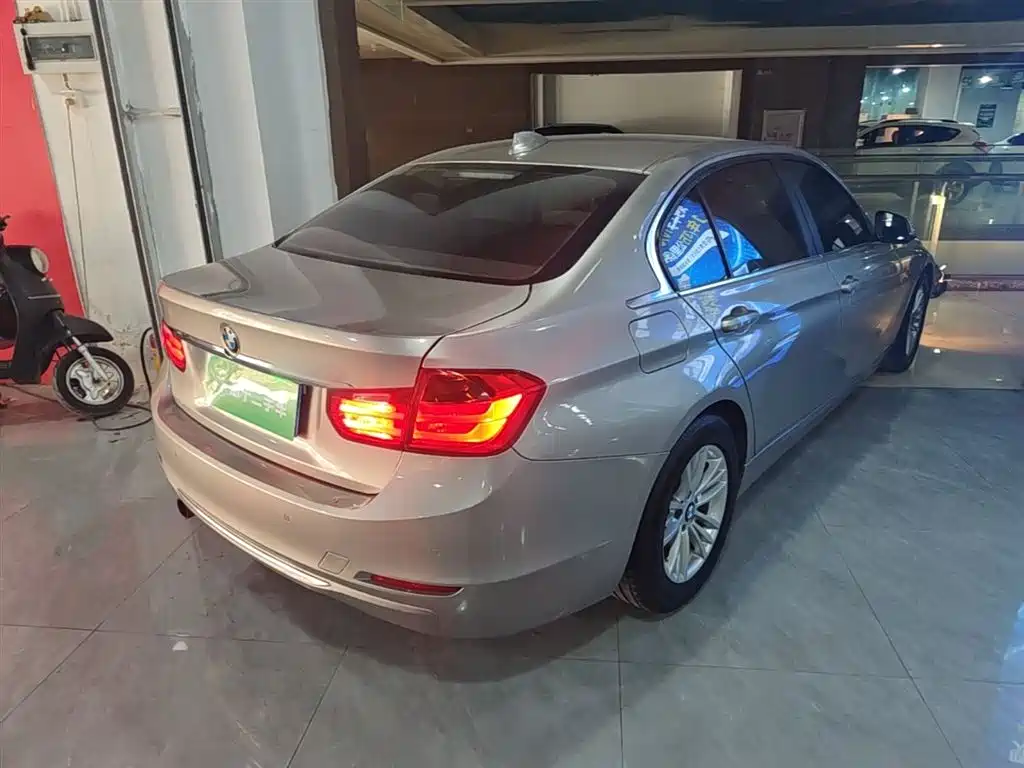 BMW 3 Series 2015 320Li Fashion фото 7